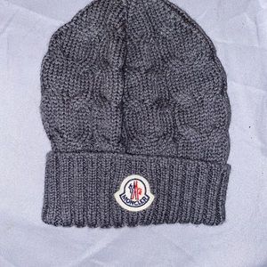 Small Moncler beanie gray new never worn no tags